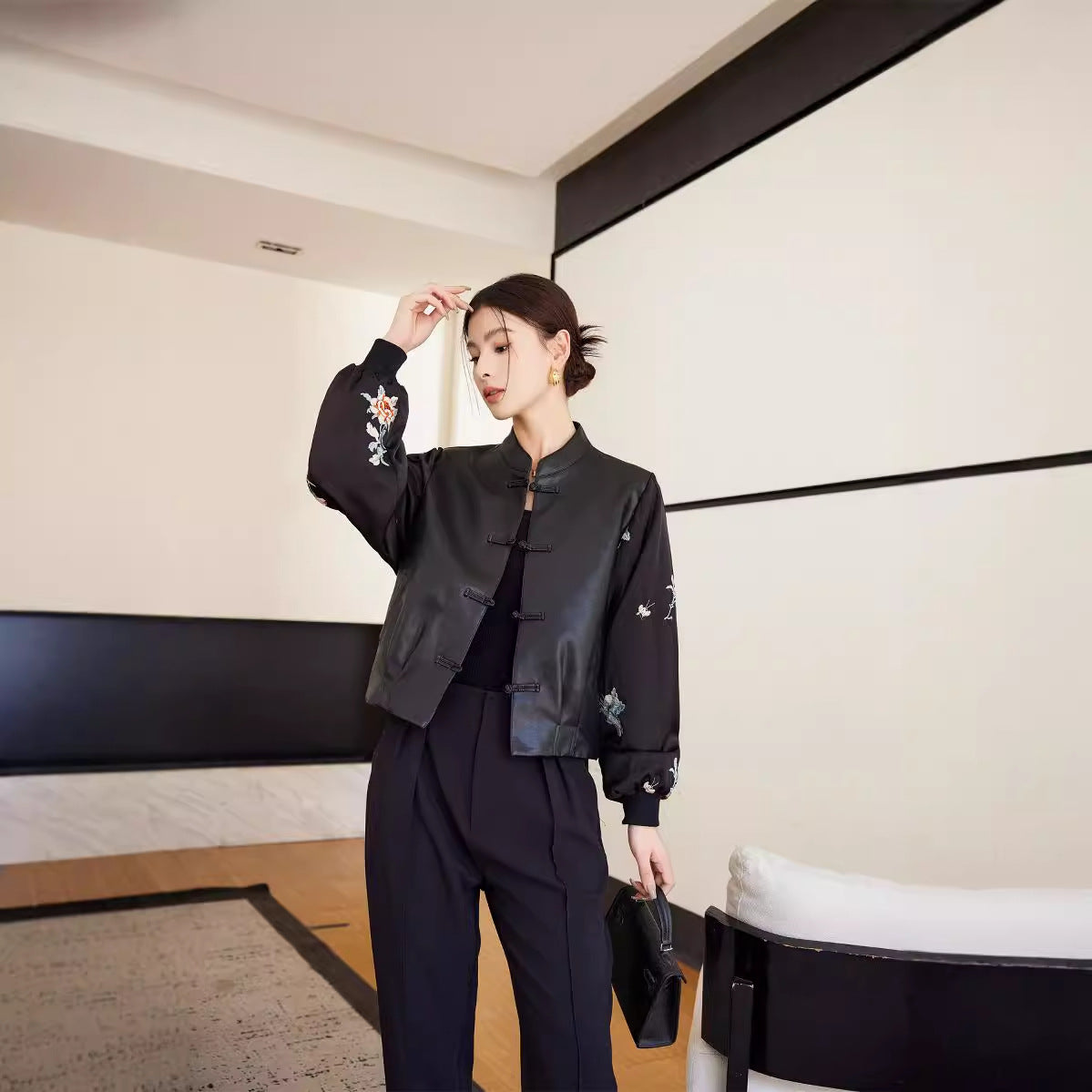 Manteau en cuir cousu de style rétro