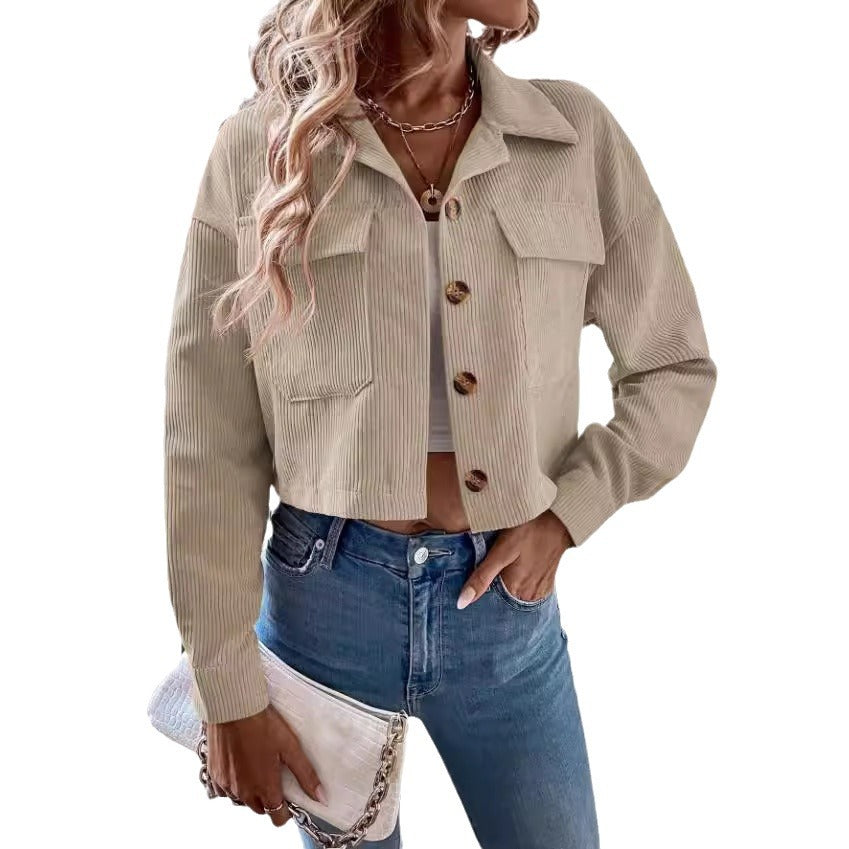 Veste courte en velours côtelé à boutons