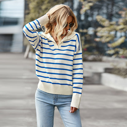 pull rayé marin col V