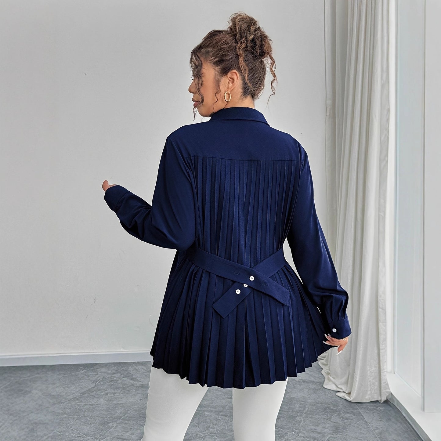 Chemise élégante et décontractée, couleur unie, avec plis à la taille