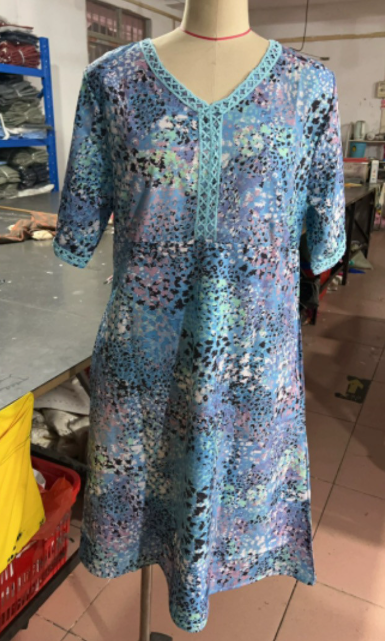 Robe à col en V