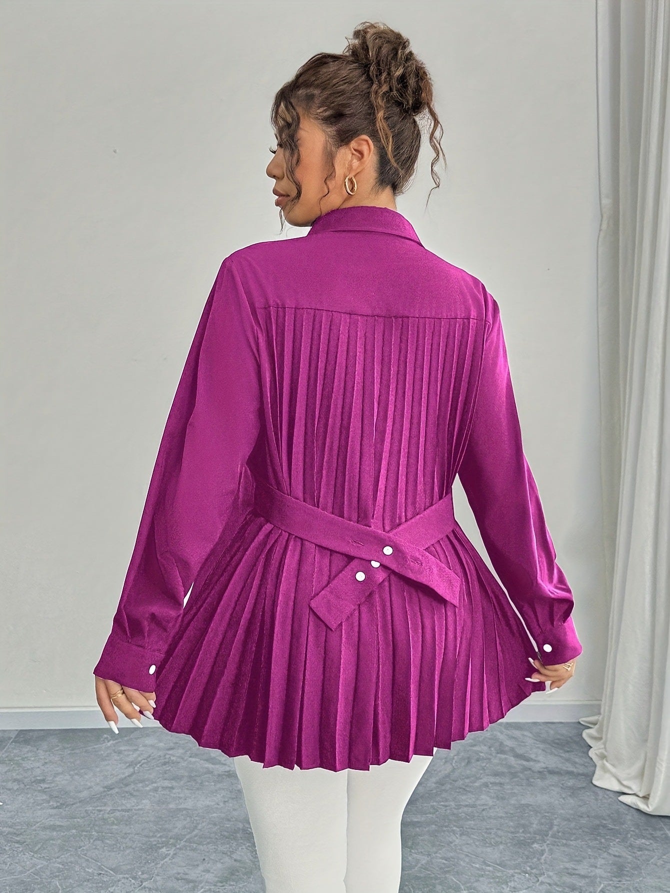 Chemise élégante et décontractée, couleur unie, avec plis à la taille