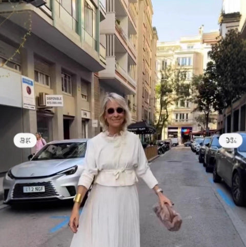 Ensemble composé d'un col rond en tricot uni et d'une robe longue