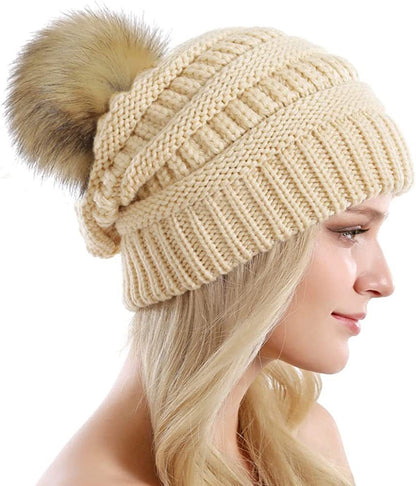 Bonnet Femme en Maille avec Écharpe Intégrée – Chaleur Hiver & Style Élégant