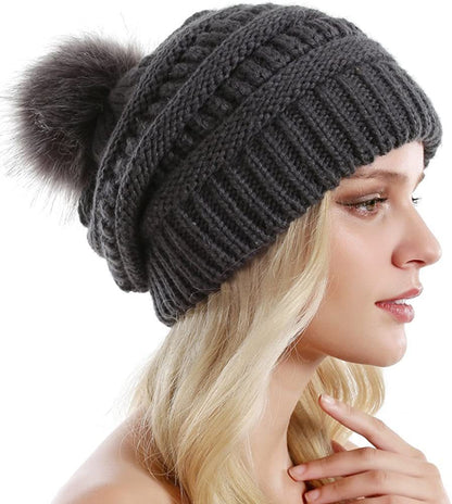 Bonnet Femme en Maille avec Écharpe Intégrée – Chaleur Hiver & Style Élégant