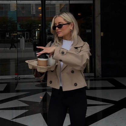 Veste trench courte ajustée élégante