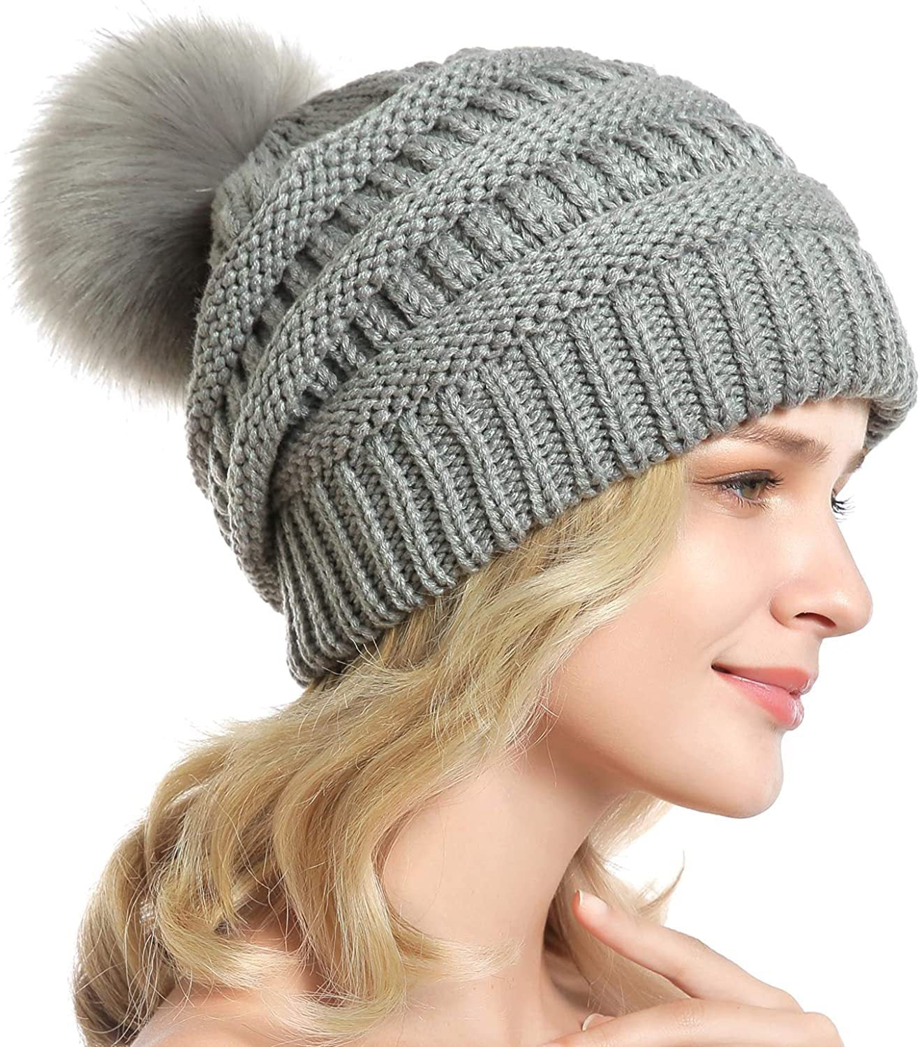 Bonnet Femme en Maille avec Écharpe Intégrée – Chaleur Hiver & Style Élégant