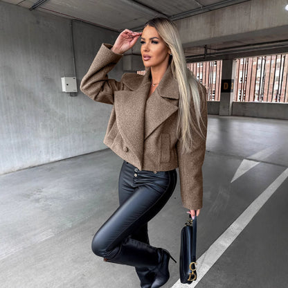 Manteau court oversize tendance en laine