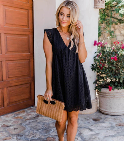 Robe dentelle noire col V